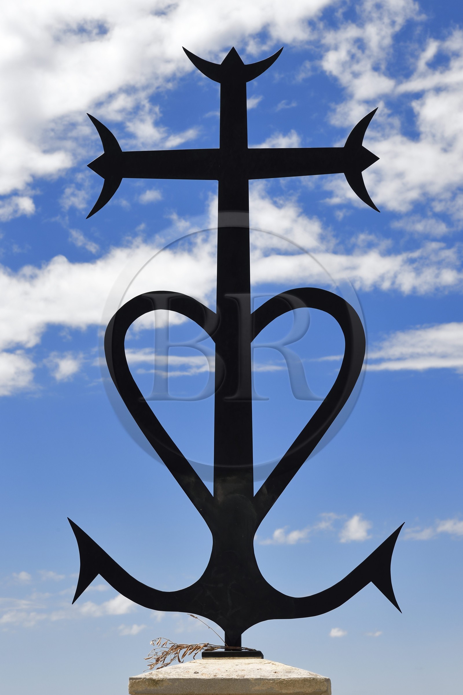 France, Bouches-du-Rhône (13), Marseille, Croix camarguaise