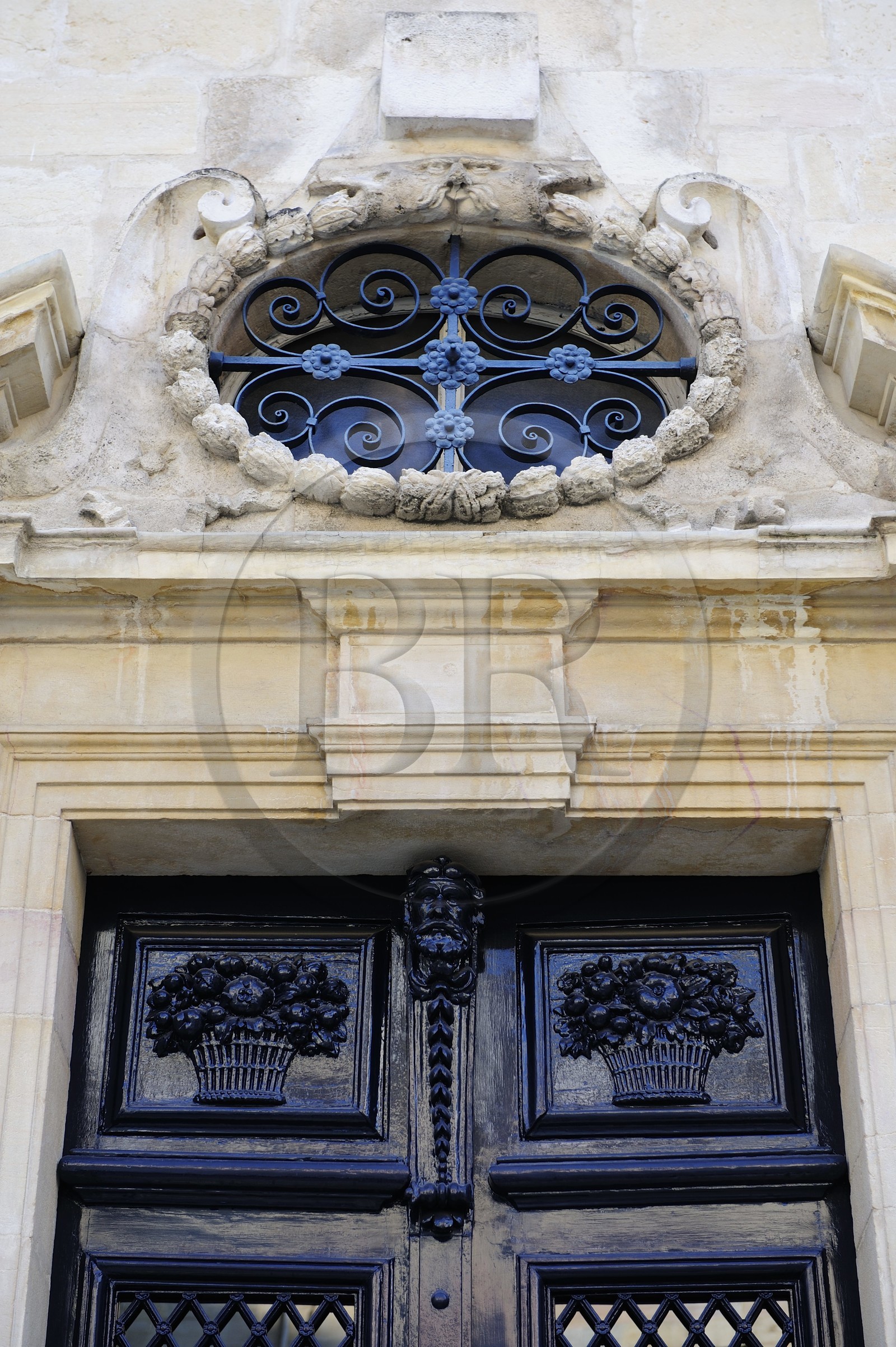 France, Côte d'Or (21), Dijon, l'entrée de l'Hôtel particulier Blancey du 6 rue Berbisey