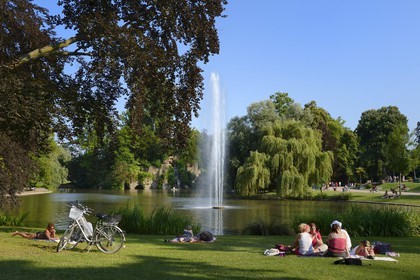France, Bas-Rhin (67), Strasbourg, parc de l'Orangerie, le lac