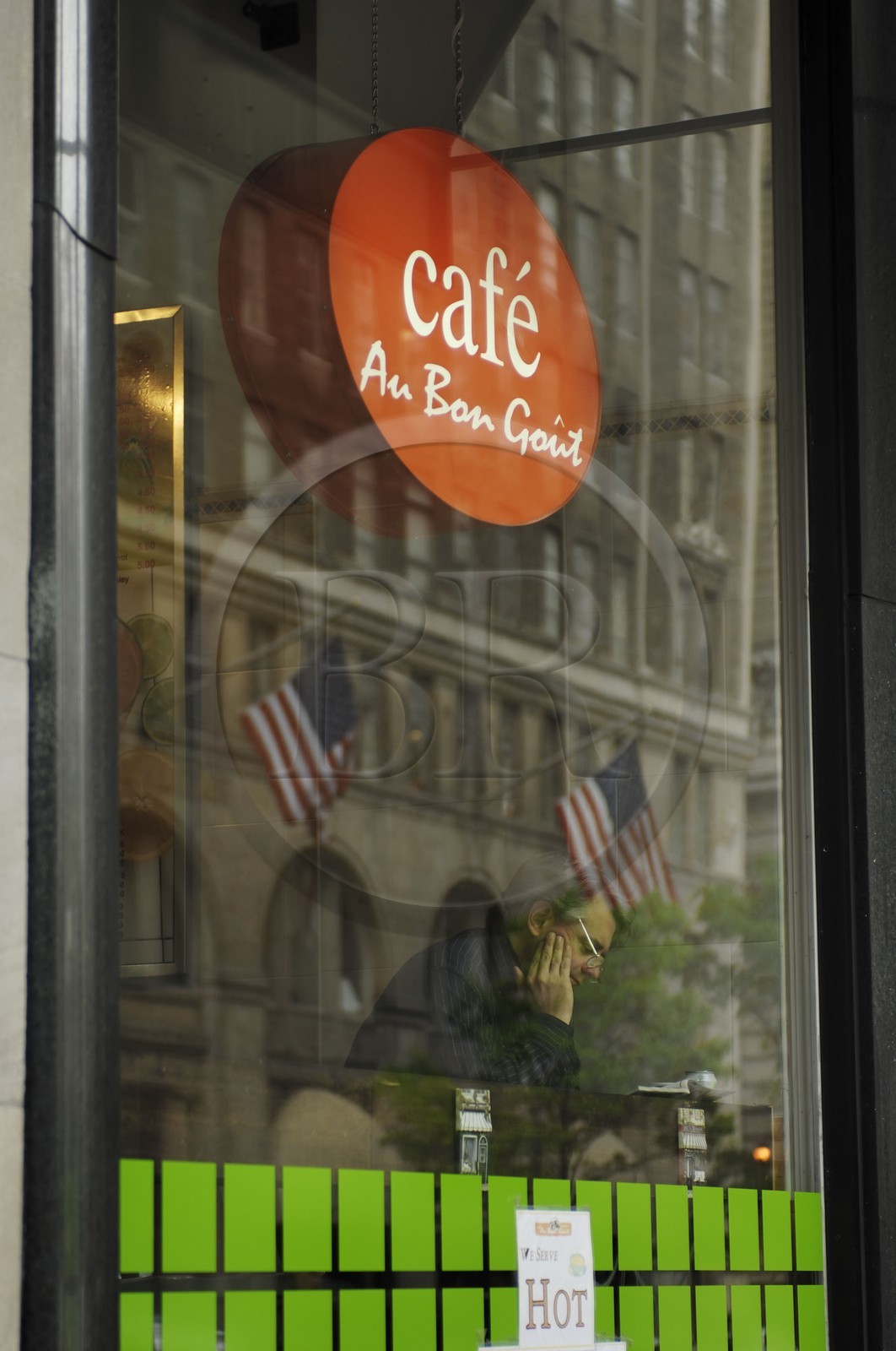 Etats-Unis, New York, Manhattan, vitrine d'un café