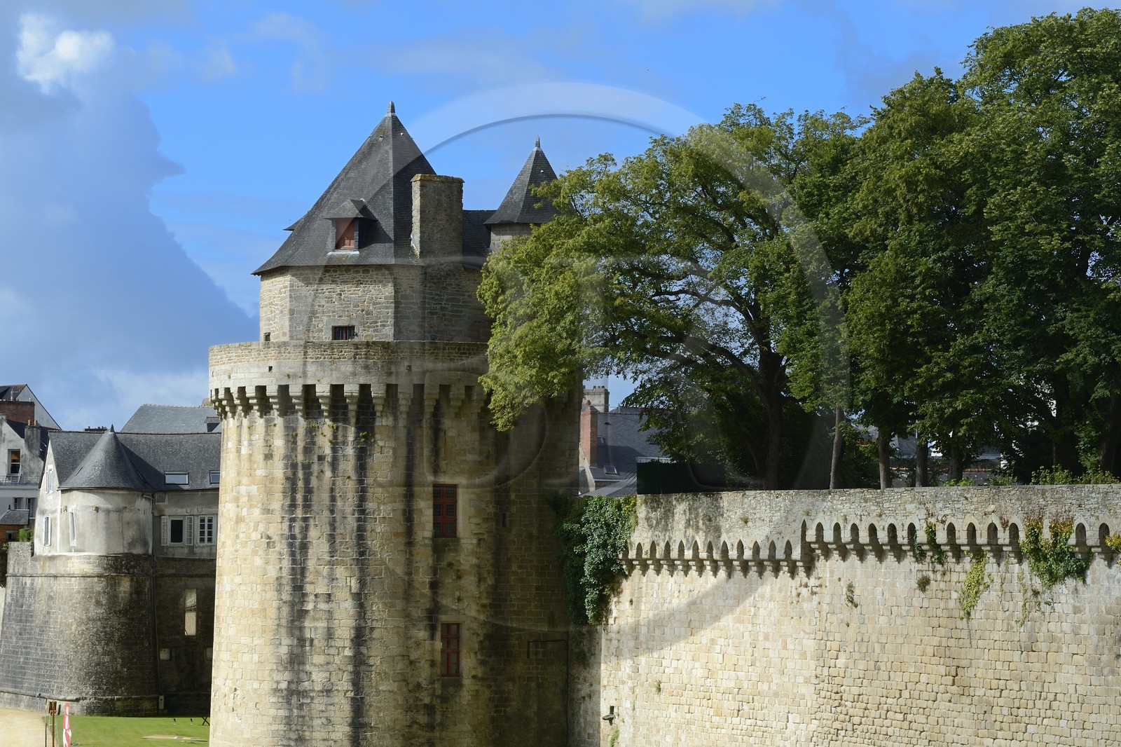 France, Morbihan (56), Golfe du Morbihan, Vannes, la Tour du connétable et les remparts