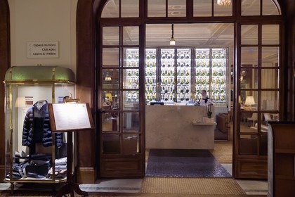 France, Calvados (14), Pays d'Auge, Deauville, l'Hotel Normandy Barriere, entrée d'un des restaurants