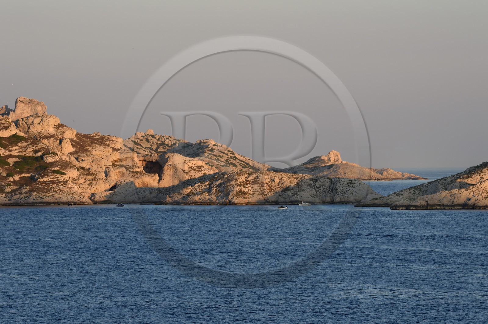 France, Bouches-du-Rhône (13), Marseille, Parc national des Calanques, Les Goudes, l'Archipel de Riou (demande d'autorisation nécessaire avant publication)