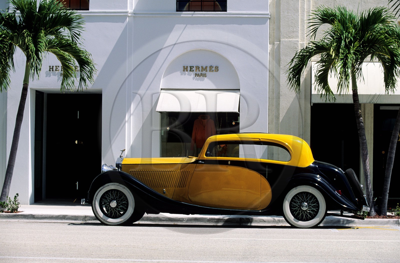 Etats-Unis, Floride, Palm Beach, Rolls-Royce sur Worth Avenue