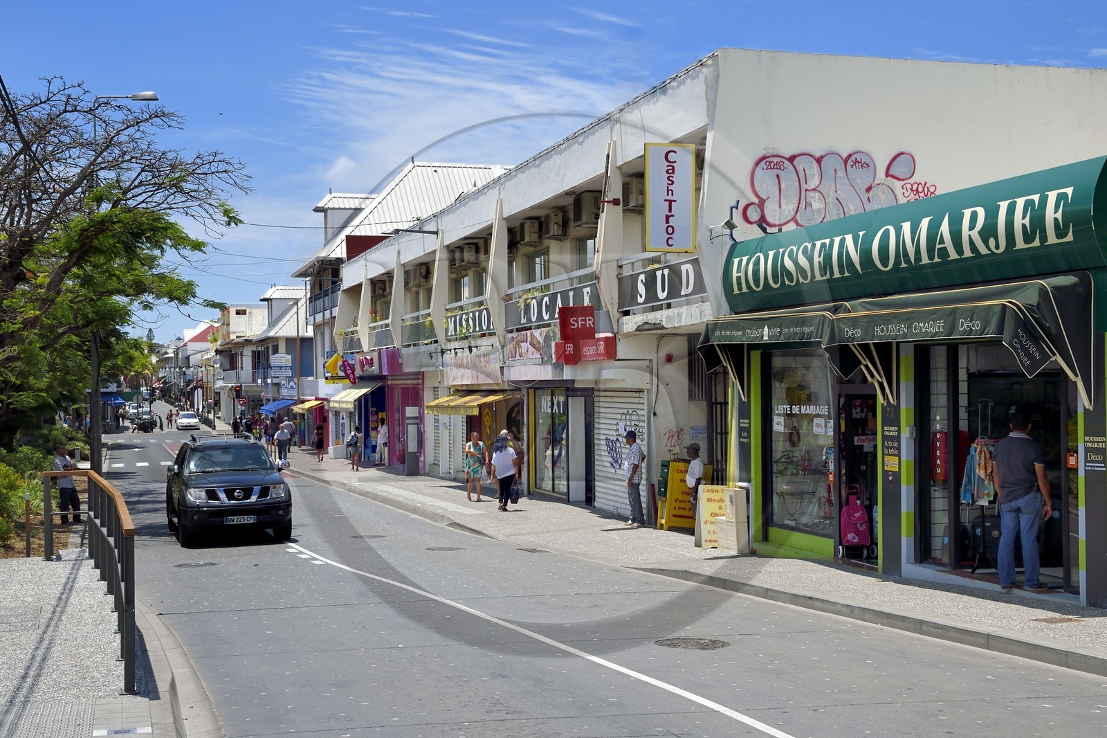 France, Ile de la Reunion, ville de Saint-Pierre, la rue des Bons Enfants qui est l'artère principale