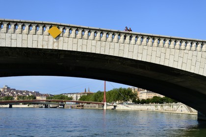 France, Rhône (69), Lyon, site historique classé Patrimoine Mondial de l'UNESCO, Vieux Lyon, le pont Bonaparte sur la Saône