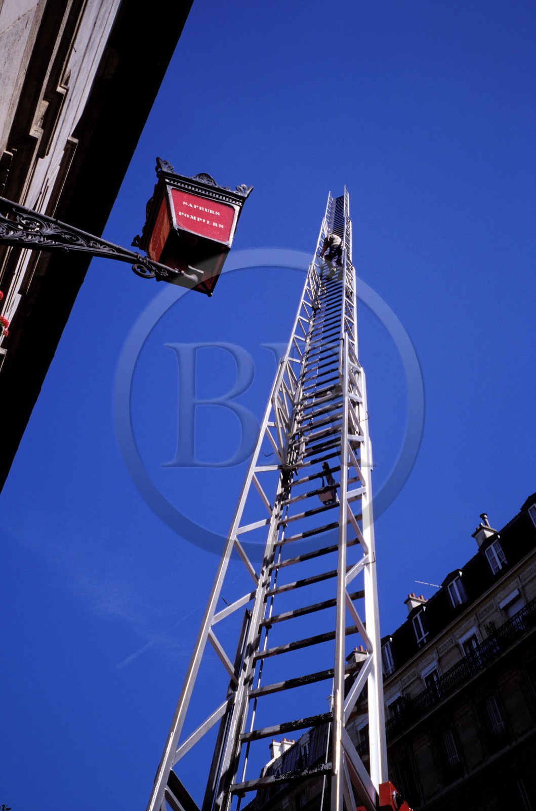 France, Paris (75), une échelle de pompier