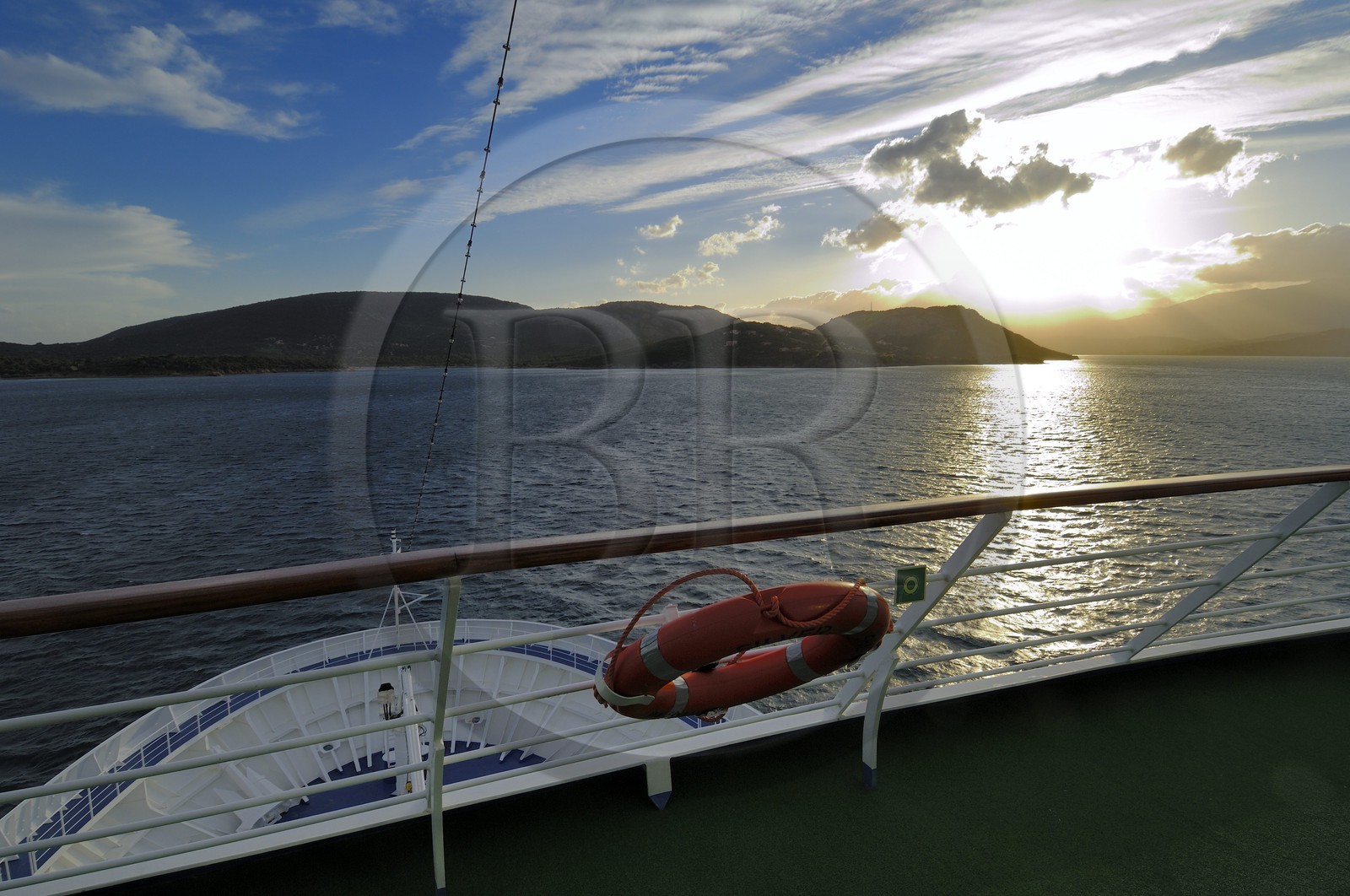 France, Corse (2a), Baie de Porto Vechio, croisière à bord du Silvershadow de la compagnie Silversea