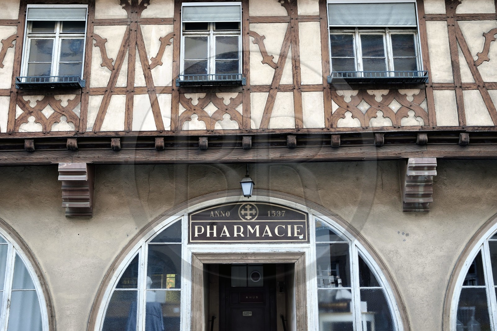 France, Bas-Rhin (67), Strasbourg, vieille ville classée au Patrimoine Mondial de l'UNESCO, l'Hopital Civil, site principal et historique des Hopitaux universitaires de Strasbourg, batiment de l'ancienne pharmacie datant de 1537