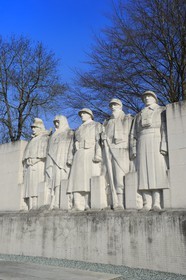 France, Meuse (55), Verdun, Place de la Nation, Monument aux Morts Aux Enfants de Verdun morts pour la France, symbolisant la devise On ne passe pas