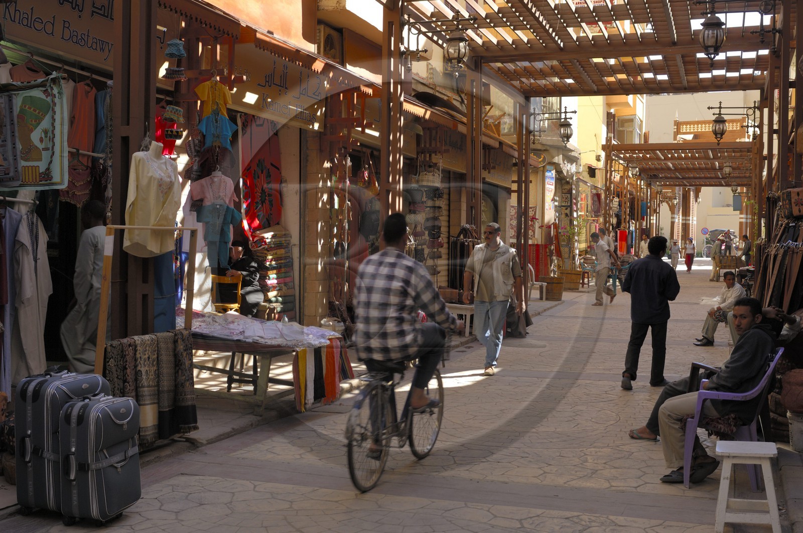 Egypte, Haute Egypte, vallée du Nil, Louxor, le nouveau souk