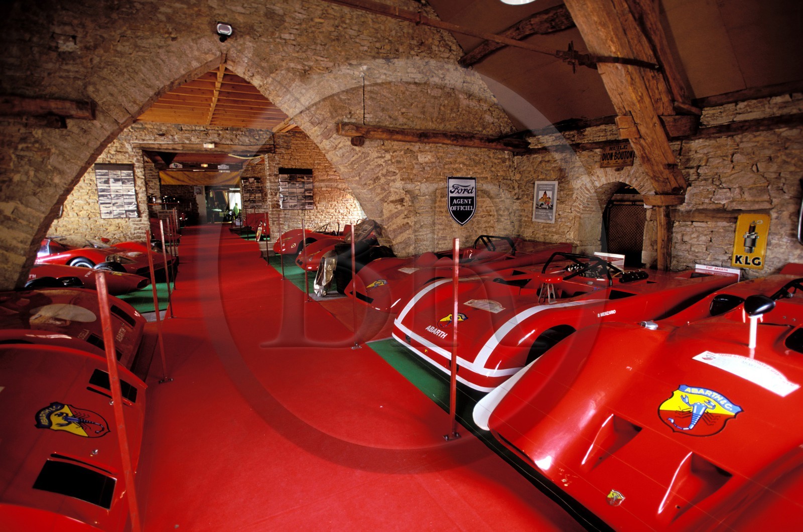 France, Côte-d'Or (21), Savigny-Lès-Beaune, château-musée, voitures de courses Abarth