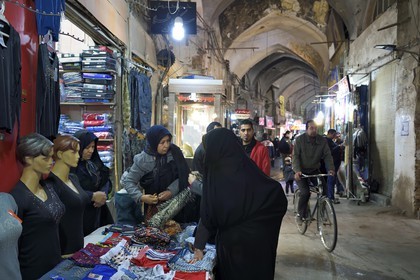 Iran, Isfahan Province, Isfahan, Bazar-e Bozorg (Great Bazaar), a massive covered bazaar which dates back almost 1300 years, clothing store for women