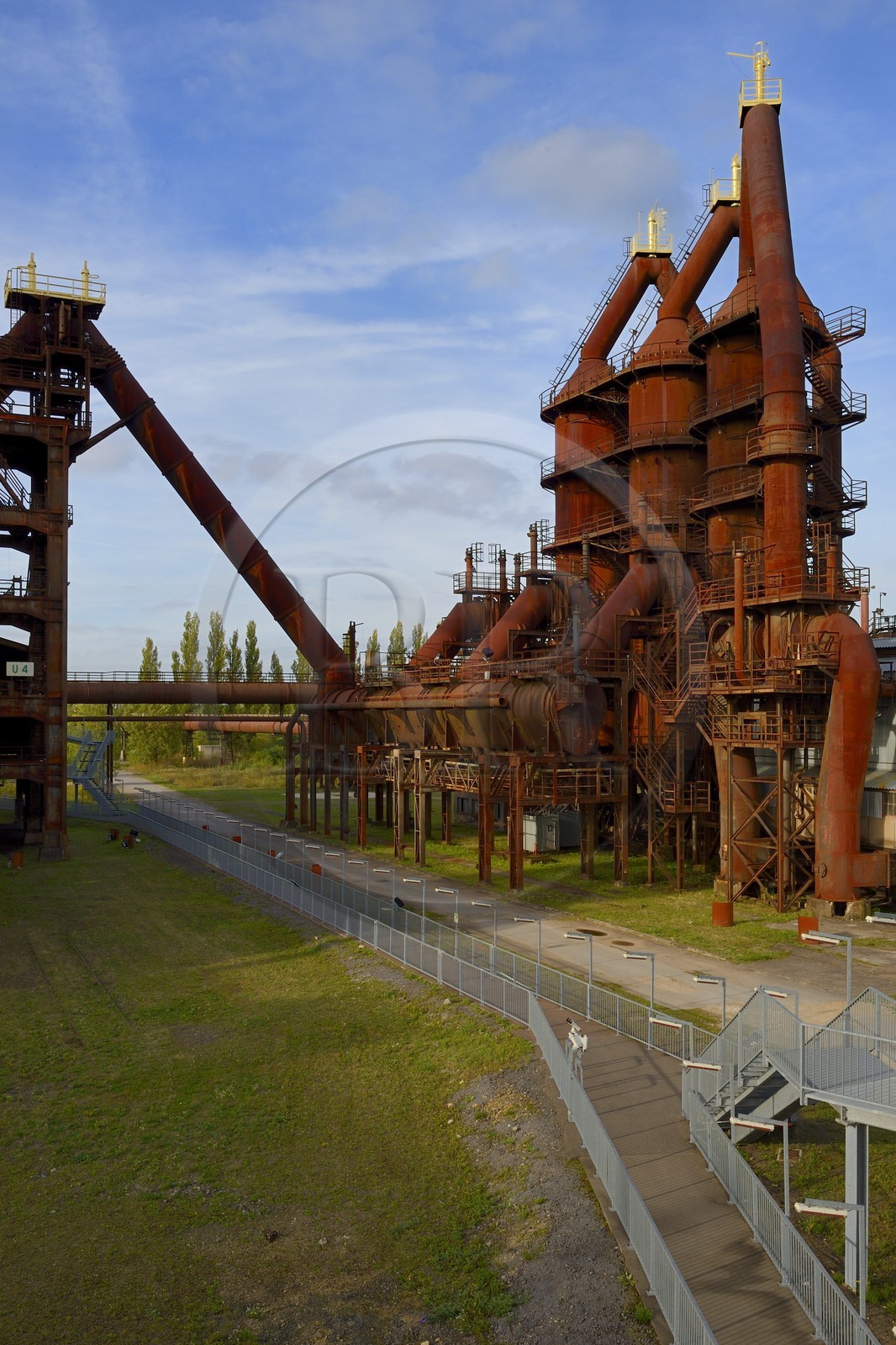 France, Moselle (57), Vallée de la Fensch, usine sidérurgique d'Uckange, Parc du Haut-fourneau U4, batiment de l'épuration des gaz