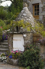 France, Manche (50), Cap de la Hague, Gréville-Hague, hameau de Gruchy, puit