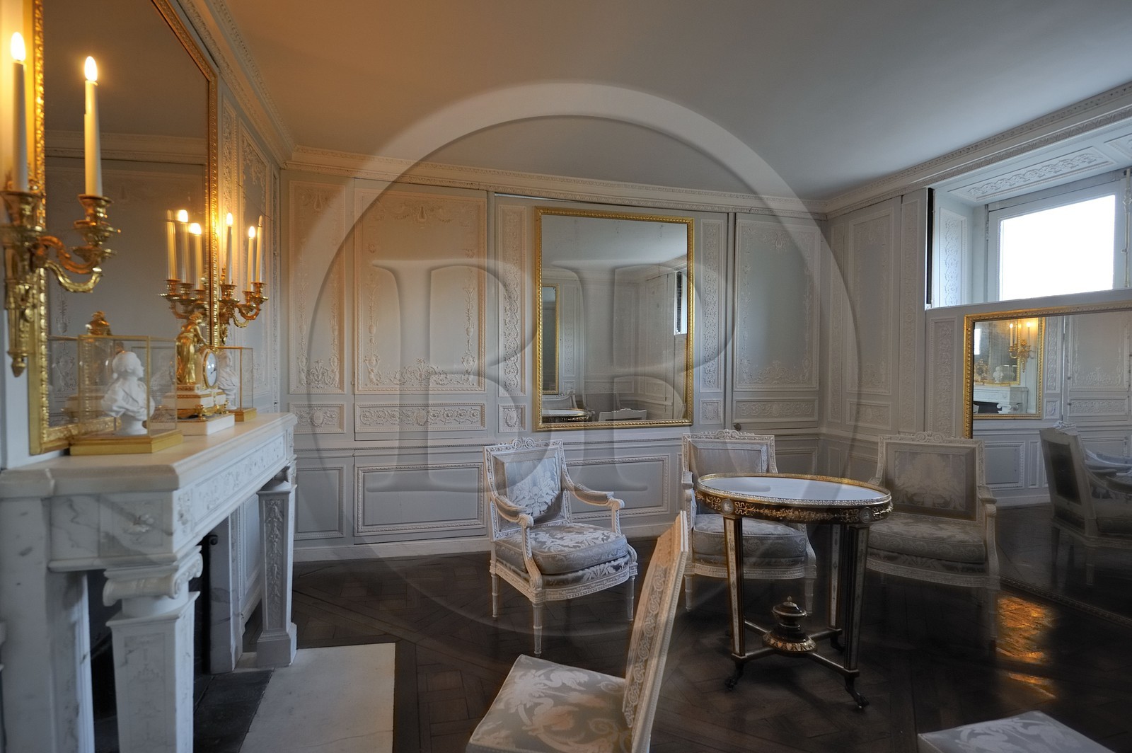 France, Yvelines, Chateau de Versailles, listed as World Heritage by UNESCO, Domaine de Marie Antoinette, the Petit Trianon, boudoir with Movable Mirrors