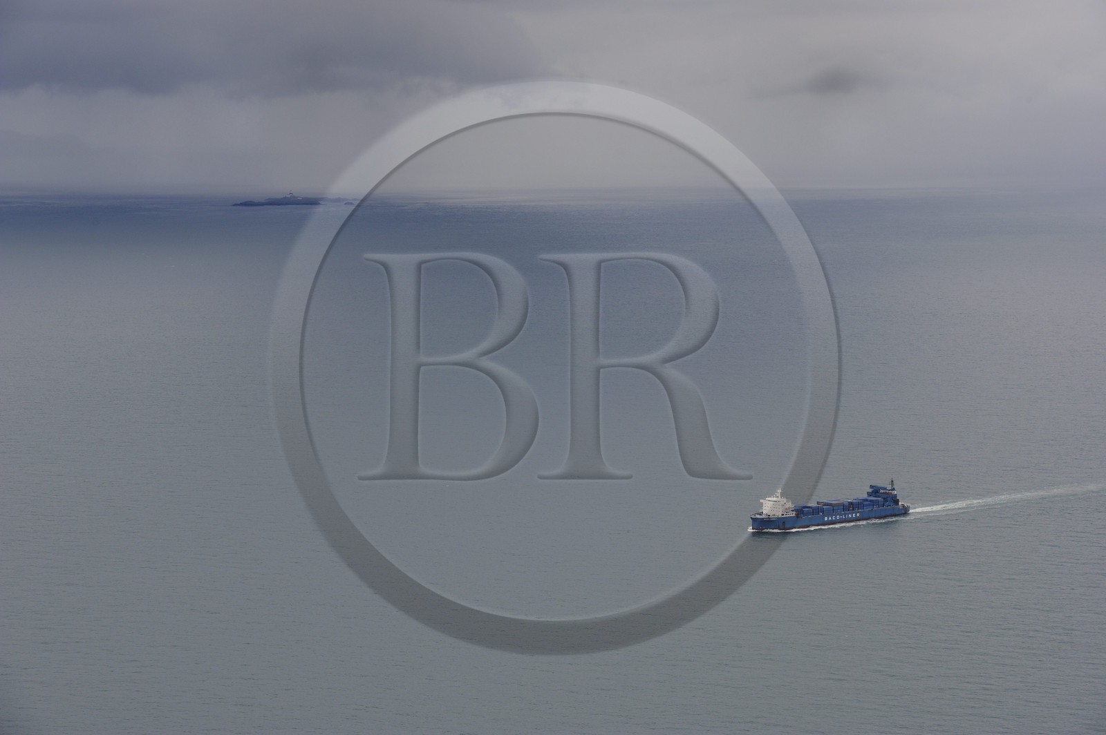 Royaume-Uni, Angleterre, cargo en Mer d'Irlande (vue aérienne)