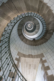 France, Finistère (29), Pays des Abers, Ile Vierge dans l'archipel de Lilia, le phare de l'Ile Vierge, escalier intérieur du plus haut phare d'Europe avec 82,5 mètres