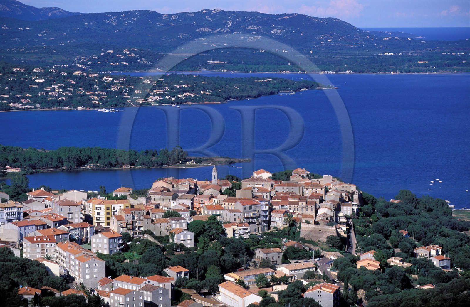 France, Corse-du-Sud (2A), la vieille ville de Porto Vecchio (vue aérienne)