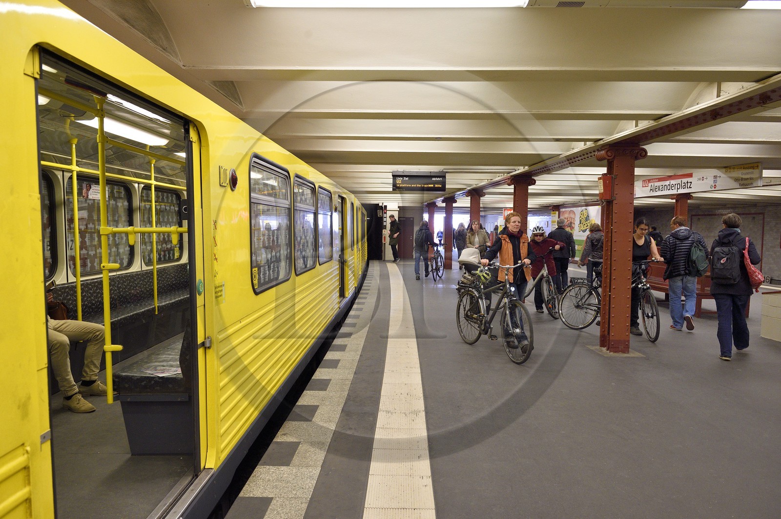 Germany, Berlin, U Bahn, metro station at Senefelderplatz