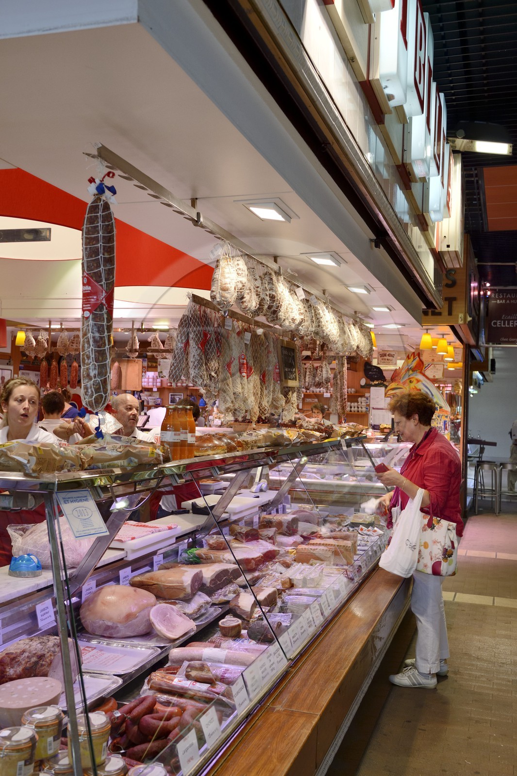 France, Rhône (69), Lyon, cours Lafayette, les Halles Paul Bocuse, la charcuterie Sibilia