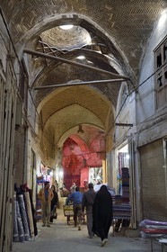Iran, province d'Ispahan, Ispahan, Bazar-e Bozorg (Grand Bazar), immense bazar couvert qui remonte à près de 1300 ans