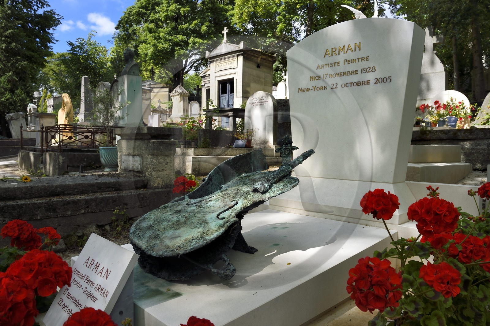 France, Paris (75), cimetière du Père-Lachaise, la tombe du sculpteur Arman