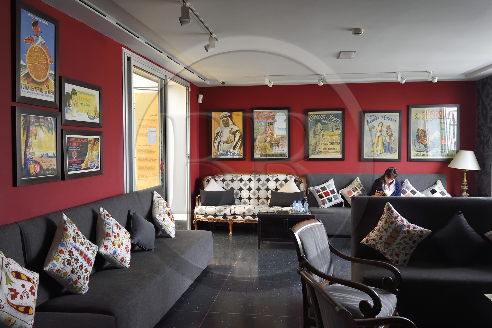 Maroc, Casablanca, salon de thé du musée Abderrahman Slaoui dit La Maison du Collectionneur