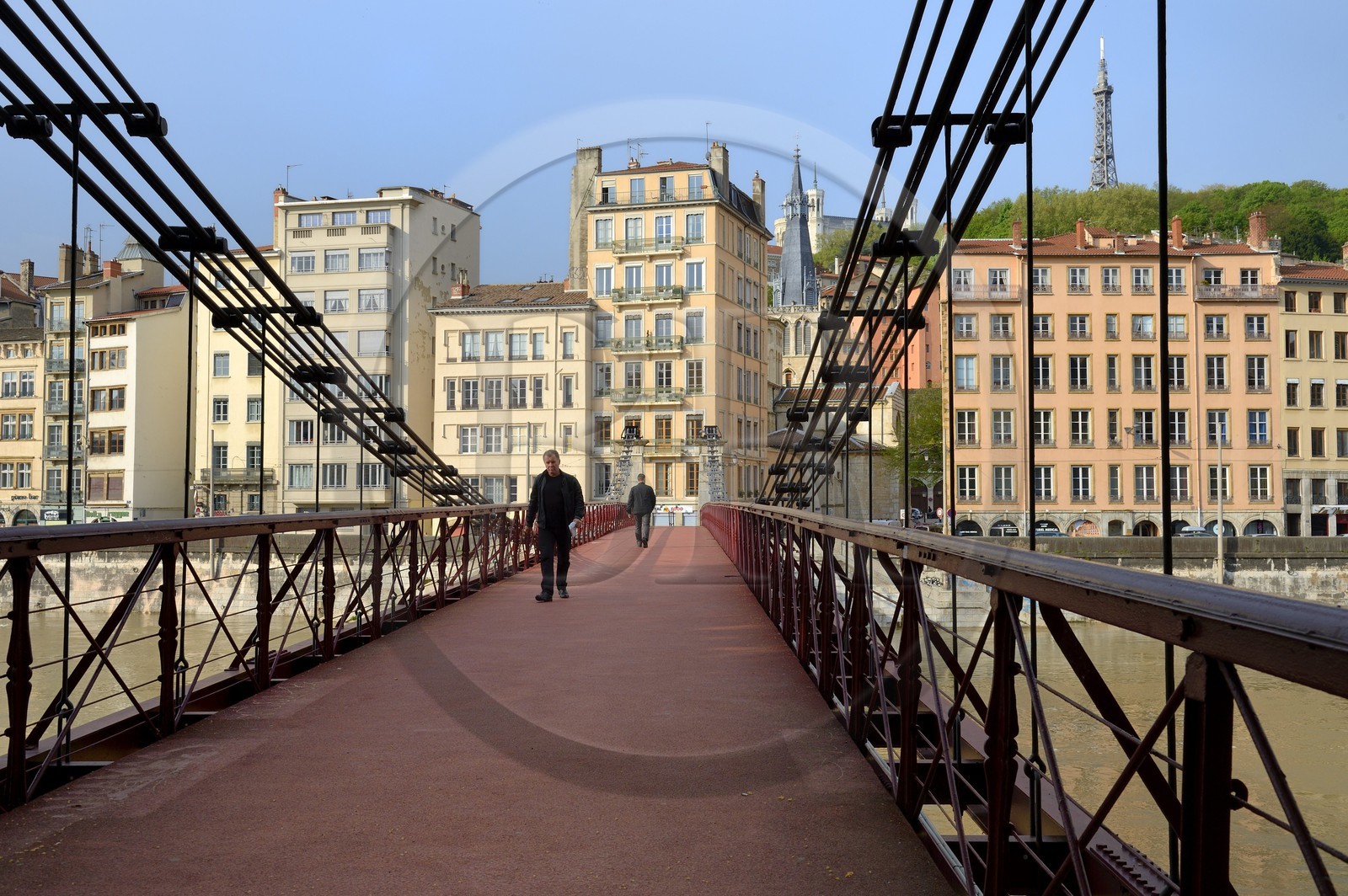 France, Rhône (69), Lyon, site historique classé Patrimoine Mondial de l'UNESCO, quai Bondy et la passerelle Saint Vincent sur la Saône