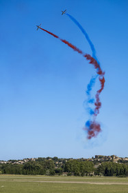 France, Bouches-du-Rhône (13), Salon-de-Provence, base aerienne 701, base de la Patrouille de France (PAF pour Patrouille acrobatique de France) de l'Armée de l'air et de l'espace française, les avions Alphajet lors d'un vol d'entrainement