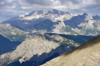 France, Alpes de Haute Provence, Uvernet Fours, Mercantour National Park, Ubaye valley, lake tour hiking trail of the Cayolle pass, Tête de l’Estrop (2961m)