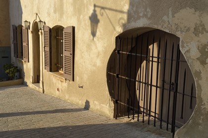 France, Var (83), Saint-Tropez, ancienne maison d'armateur rue de la Rampe