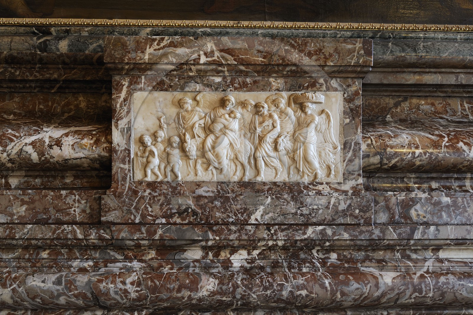 France, Yvelines (78), château de Versailles, Grand Appartement, salon de Diane, détail de la cheminée.France, Yvelines (78), château de Versailles, classé Patrimoine Mondial de l'UNESCO, les Grands Appartements, salon de Diane, détail de la cheminée