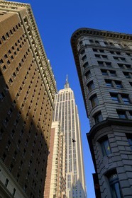 Etats-Unis, New York, Manhattan, Midtown, l'Empire State Building et buildings de la 6th Avenue - Avenue of the Americas