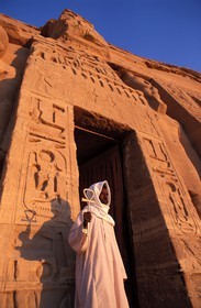 Egypte, Nubie, Abou Simbel, petit temple dédié à Hathor en hommage à Néfertari, épouse de Ramsès II