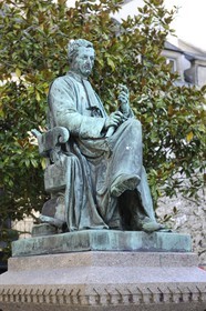 France, Finistère (29), Quimper, statue de René-Théophile-Marie-Hyacinthe Laennec inventeur du stéthoscope