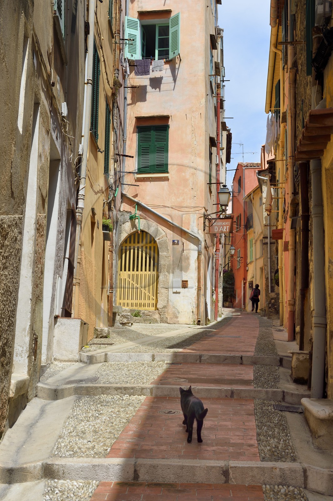 France, Alpes-Maritimes (06), Menton, rue Mattoni dans la vieille ville