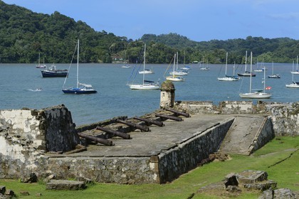 Panama, province de Colon, Portobelo, classé Patrimoine Mondial de l'UNESCO, batterie du fort de Santiago de la Gloria