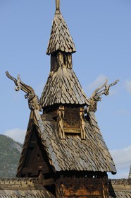 Norvège, comté de Sogn Og Fjordane, église en bois debout ou stavkirke (1130) de Borgund aux motifs vikings de l’ère pré-chrétienne
