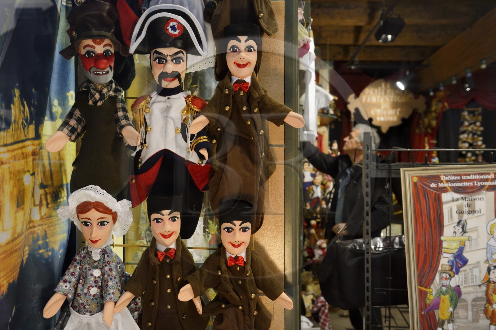 France, Rhône (69), Lyon, site historique classé Patrimoine Mondial de l'UNESCO, Vieux Lyon, boutique Disagn' Cardelli dans la rue St Jean, le Petit Musée fantastique de Guignol