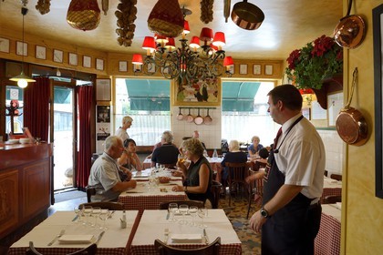 France, Rhône (69), Lyon, Restaurant bouchon lyonnais Daniel et Denise du chef Joseph Viola, meilleur ouvrier de France 2004