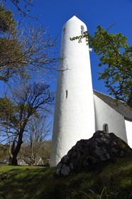 Royaume-Uni, Ecosse, Highland, Hébrides intérieures, Ile de Mull, Dervaig, église de Kilmore qui possède une tour ronde