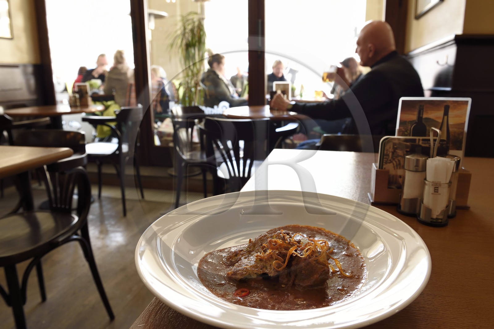 République Tchèque, Prague, centre historique classé Patrimoine Mondial de l'UNESCO, quartier Mala Strana, restaurant Malostranska Beseda