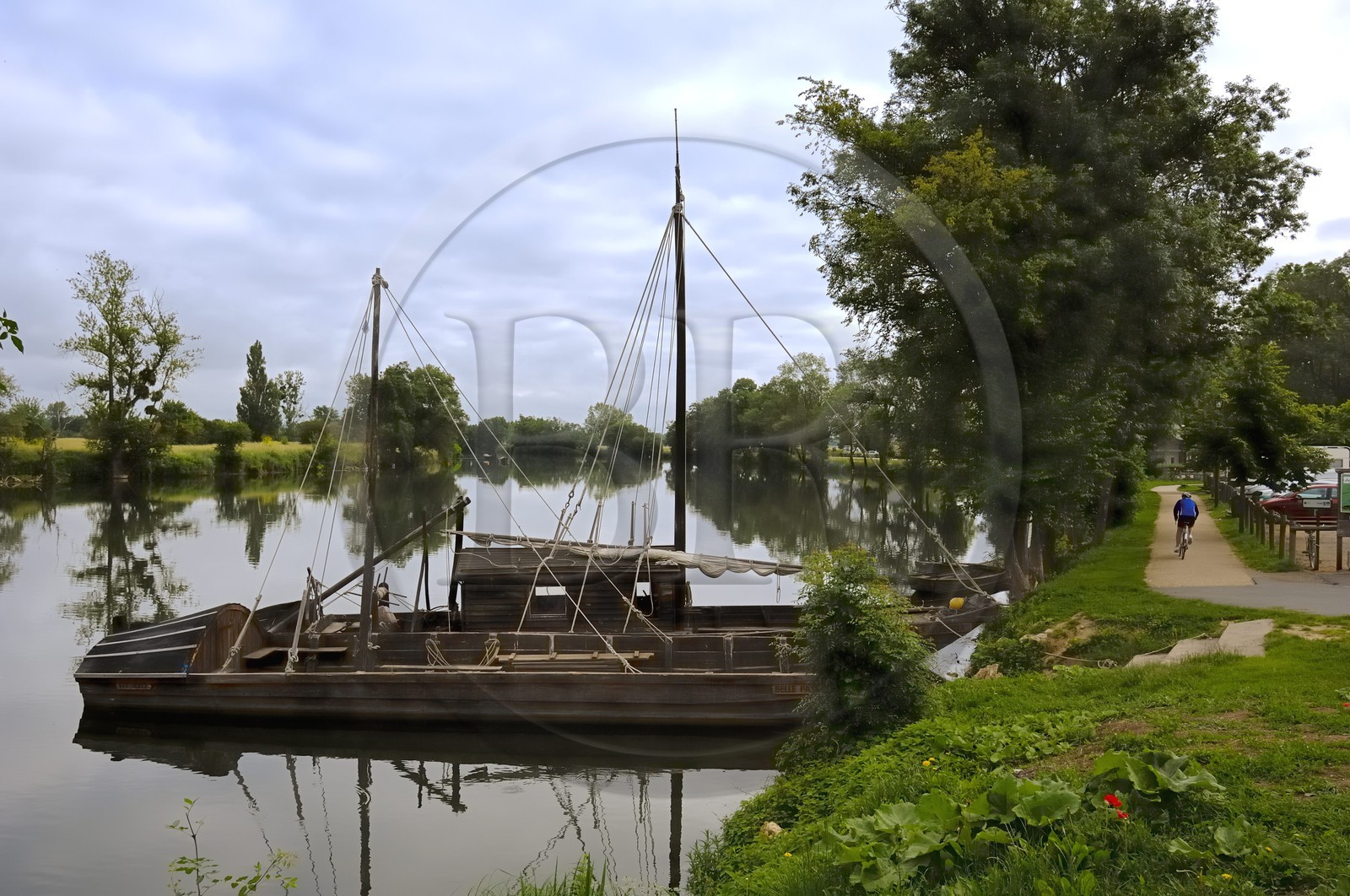 France, Indre et Loire (37), Vallée de la Loire classée Patrimoine Mondial de l' UNESCO, Savonnière, bateaux traditionnels sur le Cher