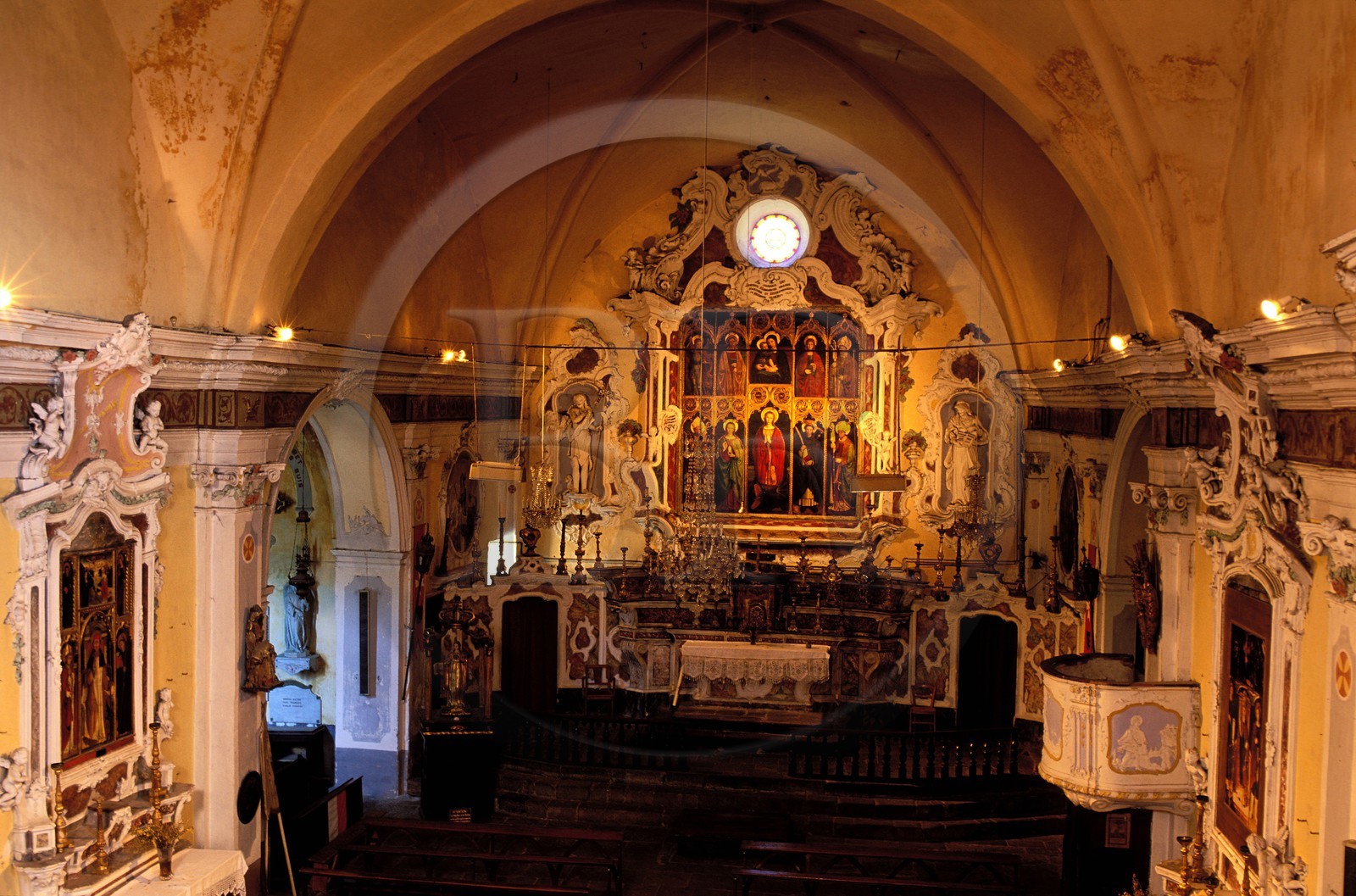 France, Alpes-Maritimes (06), Luceram, l' église Sainte-Marguerite transformée en style baroque à la fin du 18ème
