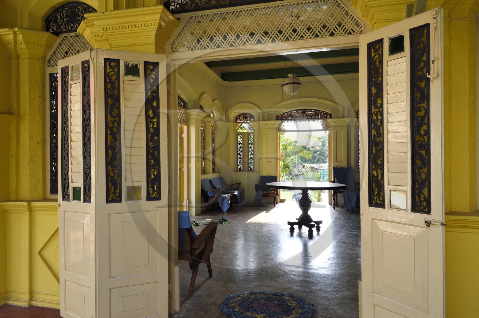 Sri Lanka, Province du Sud, Dikwella, ancienne maison hollandaise de type coloniale attenante au temple bouddhiste Wewurukannala Raja Maha Viharaya