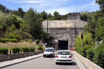 France, Var (83), région de Toulon, Saint-Mandrier-sur-Mer, Pole Ecoles Méditerranée (PEM) de la Marine, tunnel de liaison construit à partir de 1928 et agrandi par les allemands pendant la seconde guerre mondiale