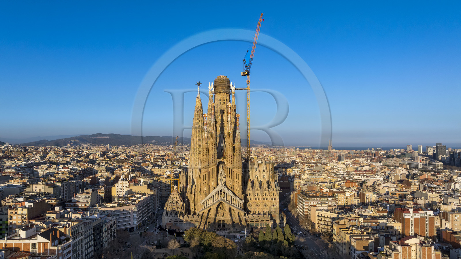 Espagne, Catalogne, Barcelone, quartier de l'Eixample, basilique de la Sagrada Familia de l'architecte du modernisme catalan Antoni Gaudi classée Patrimoine Mondial de l'UNESCO, la façade de la passion