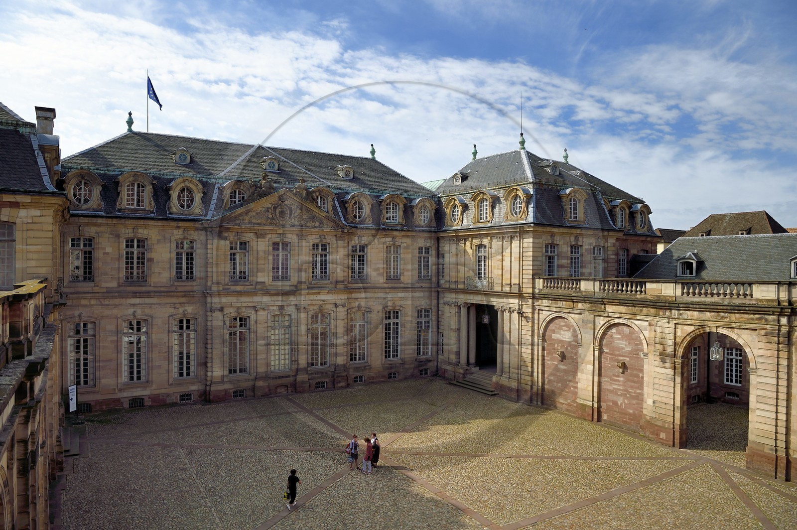France, Bas-Rhin (67), Strasbourg, vieille ville classée au Patrimoine Mondial de l'UNESCO, le Palais Rohan, il abrite le musée des arts décoratifs, le musée des beaux-arts et le musée archéologique