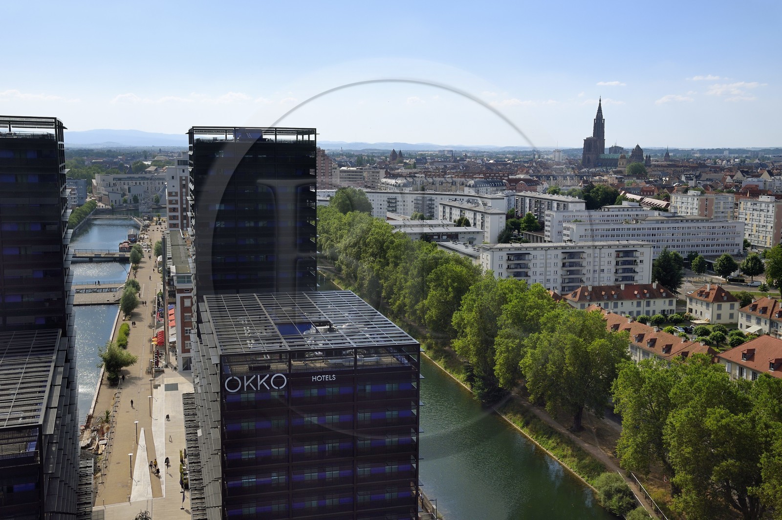 France, Bas Rhin, Strasbourg, development of port du Rhin (Rhine's harbour) and conversion of breakwater of Bassin d'Austerlitz, presqu'ile Malraux (Malraux peninsula), buildings the Black Swans by architect Anne Demians